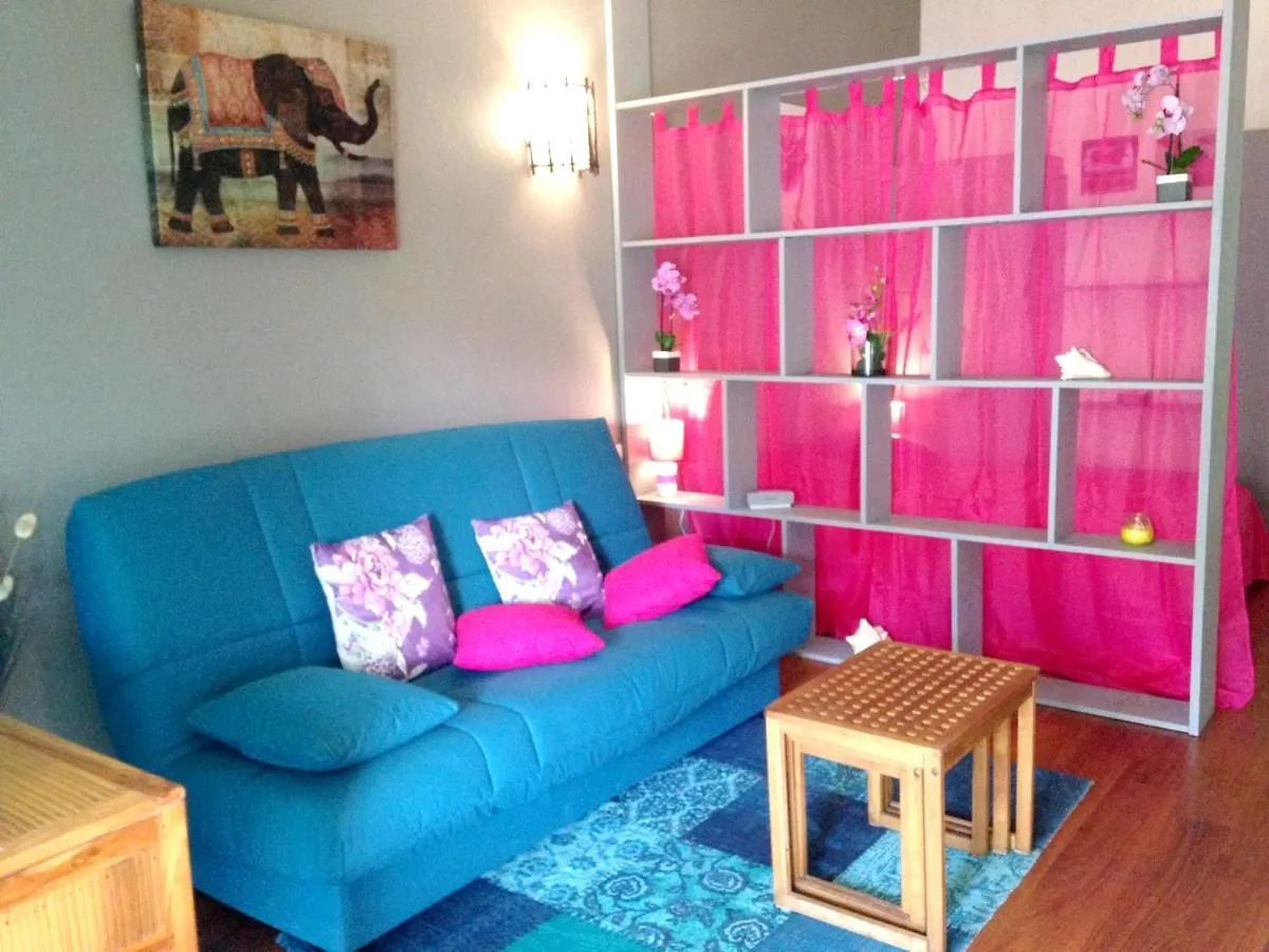 Studio Charmant Le Moule 35M² + Balcon